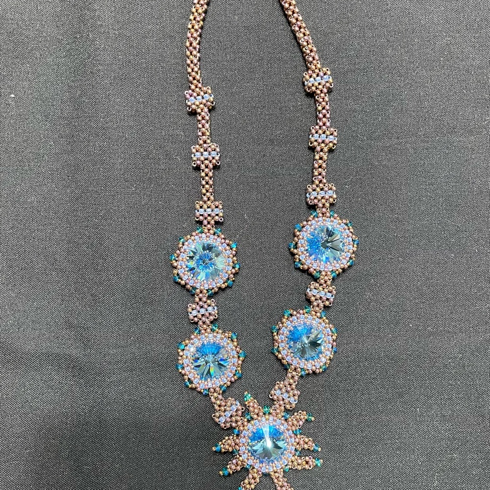 Handmade necklace - Picture 2 of 4